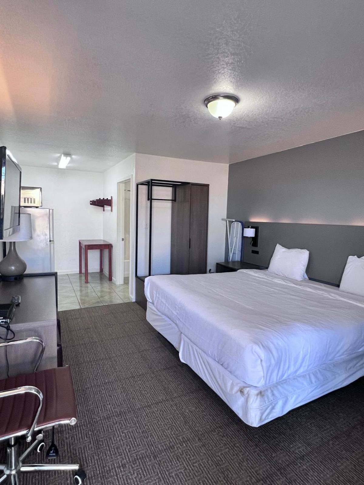 Oyo Garden Inn And Suites Pearsall I-35 East Exterior photo